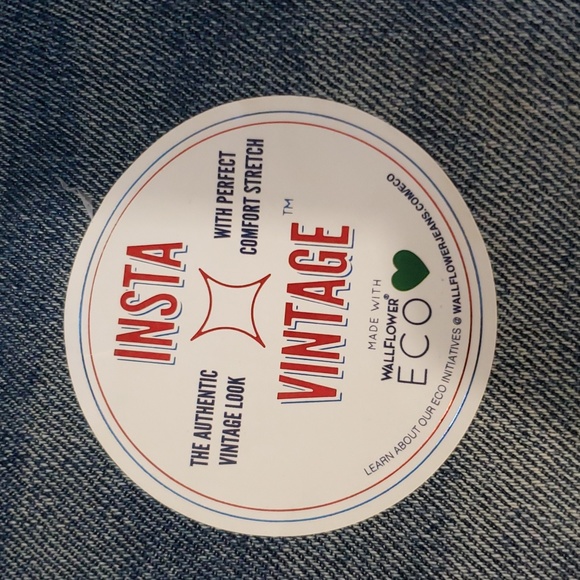 Wallflower size13 flare jeans NWT - Picture 10 of 10